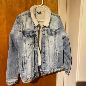 Denim jacket with fur